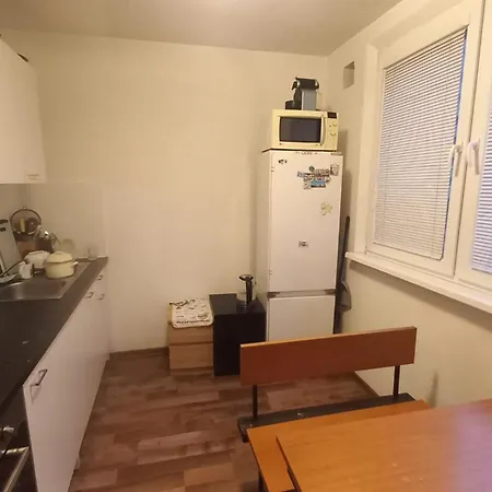 Homestay Double 17m2 With Shared Bathroom *