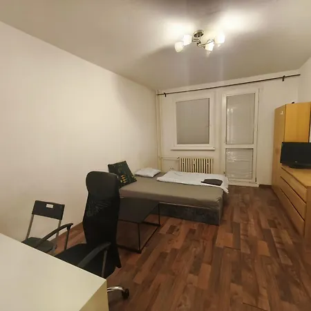 Double 17m2 With Shared Bathroom Ubytování v soukromí Bratislava